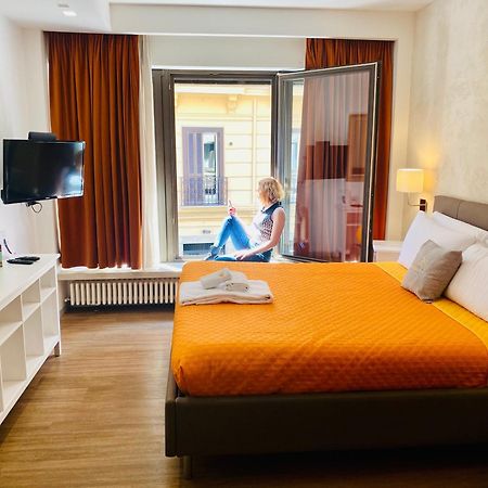 Prestige Rooms Chiaia Napoli Esterno foto