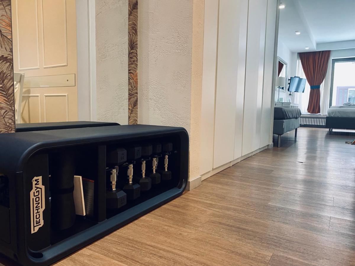 Prestige Rooms Chiaia Napoli Esterno foto