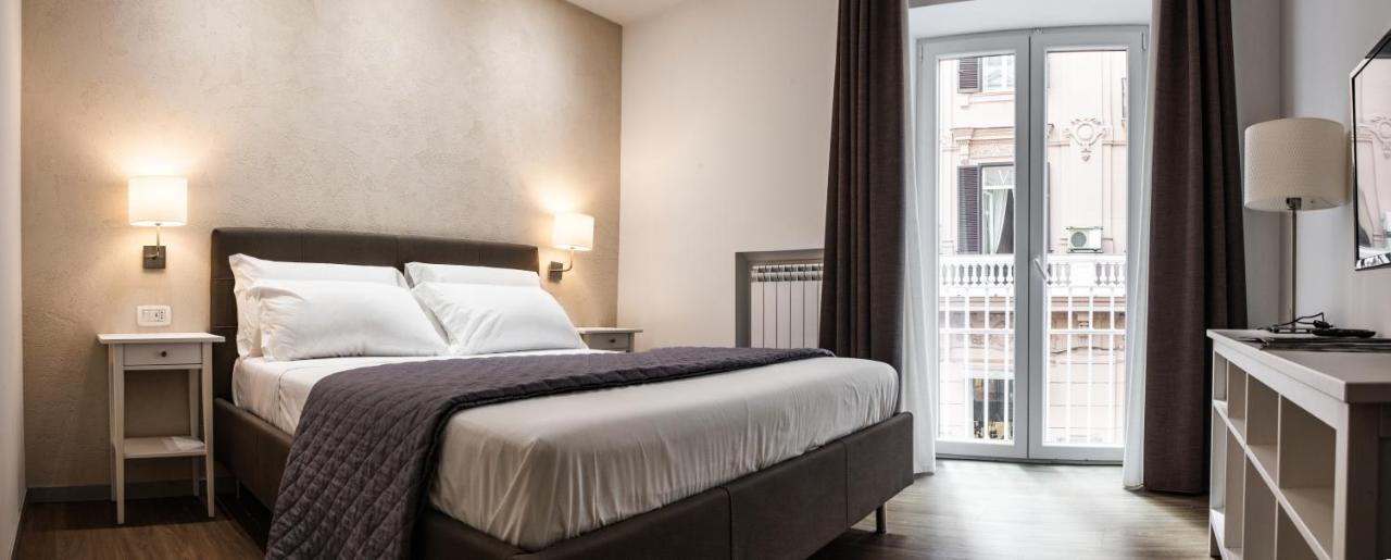 Prestige Rooms Chiaia Napoli Esterno foto
