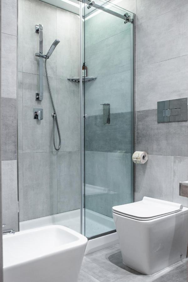 Prestige Rooms Chiaia Napoli Esterno foto