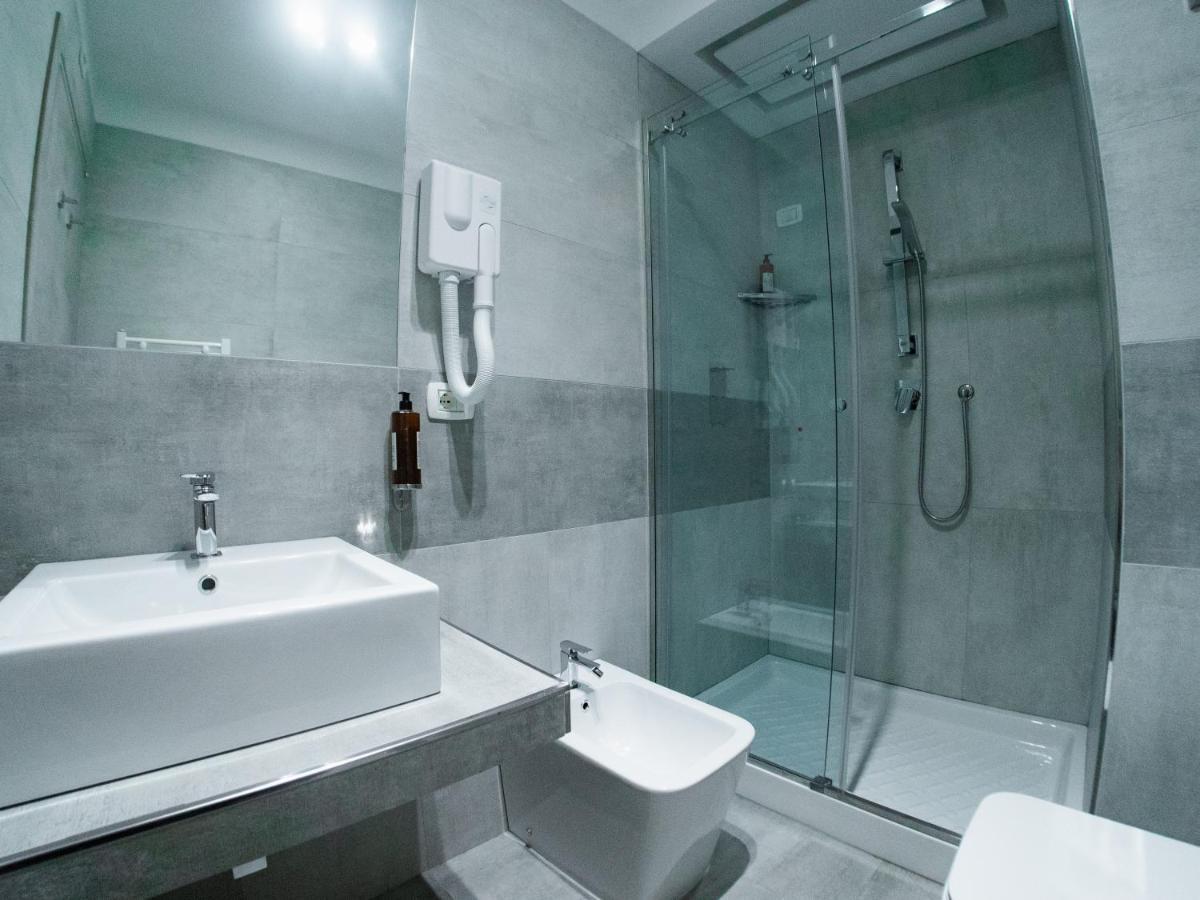 Prestige Rooms Chiaia Napoli Esterno foto