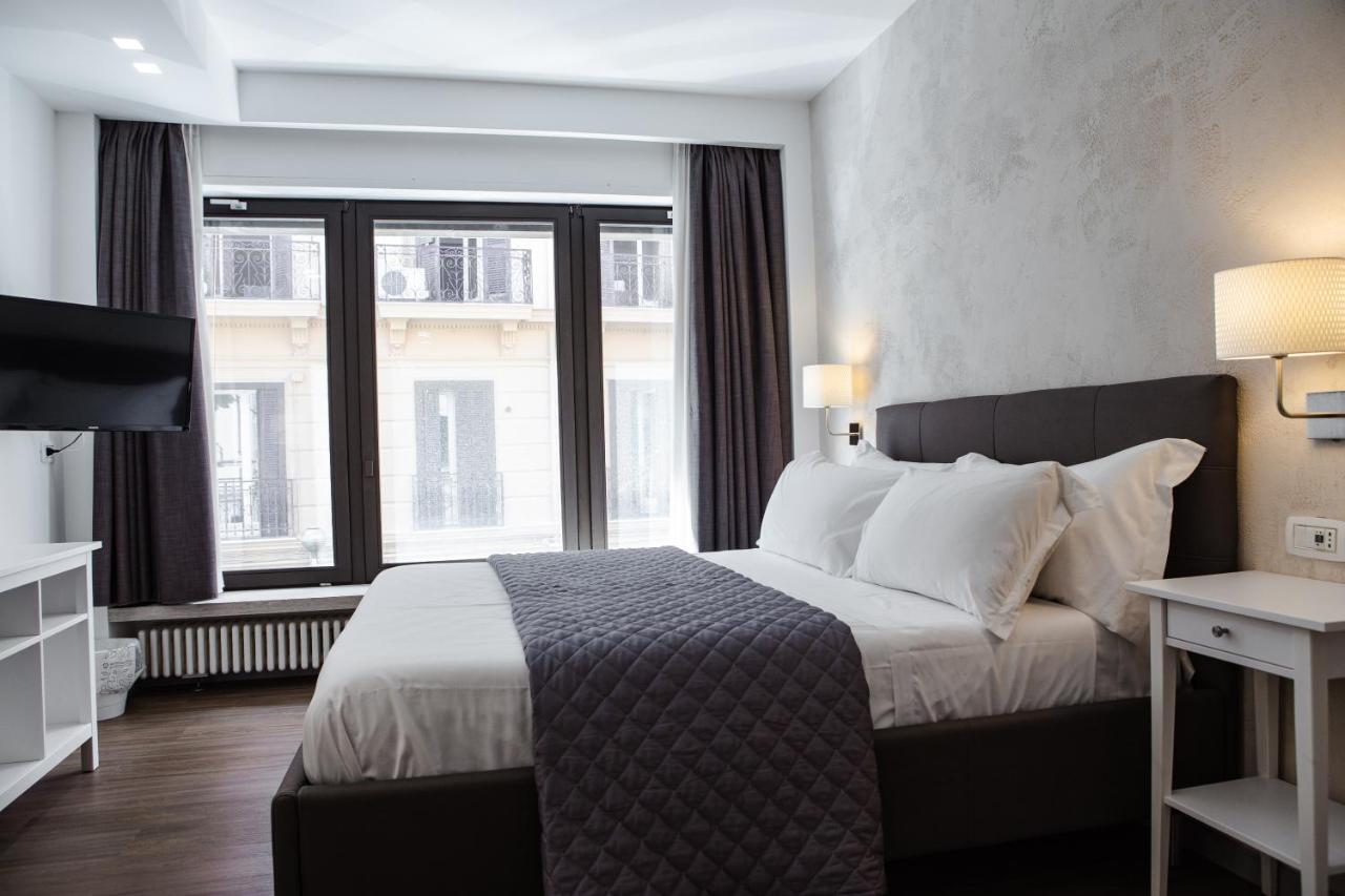 Prestige Rooms Chiaia Napoli Esterno foto