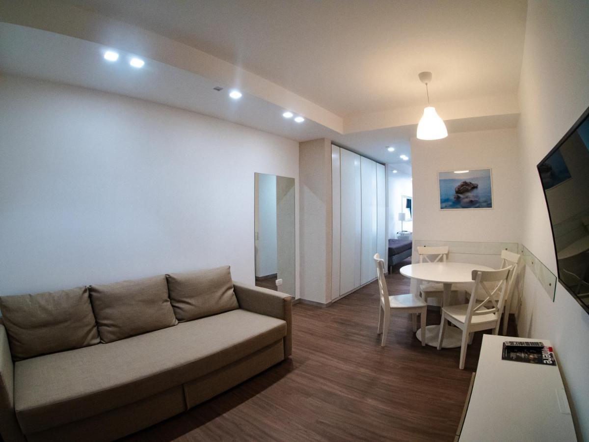 Prestige Rooms Chiaia Napoli Esterno foto